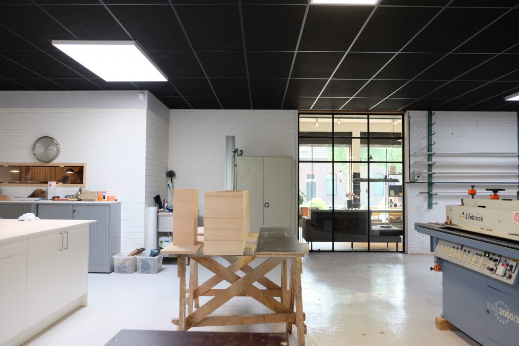 Frisfabriek werkruimte maatwerk meubels