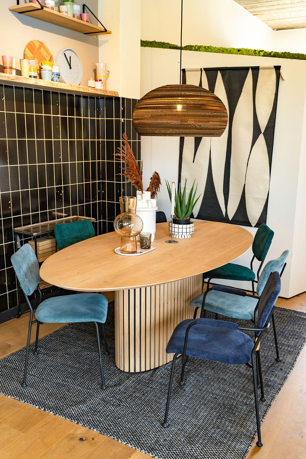 de frisfabriek meubel winkel panningen ovale tafel