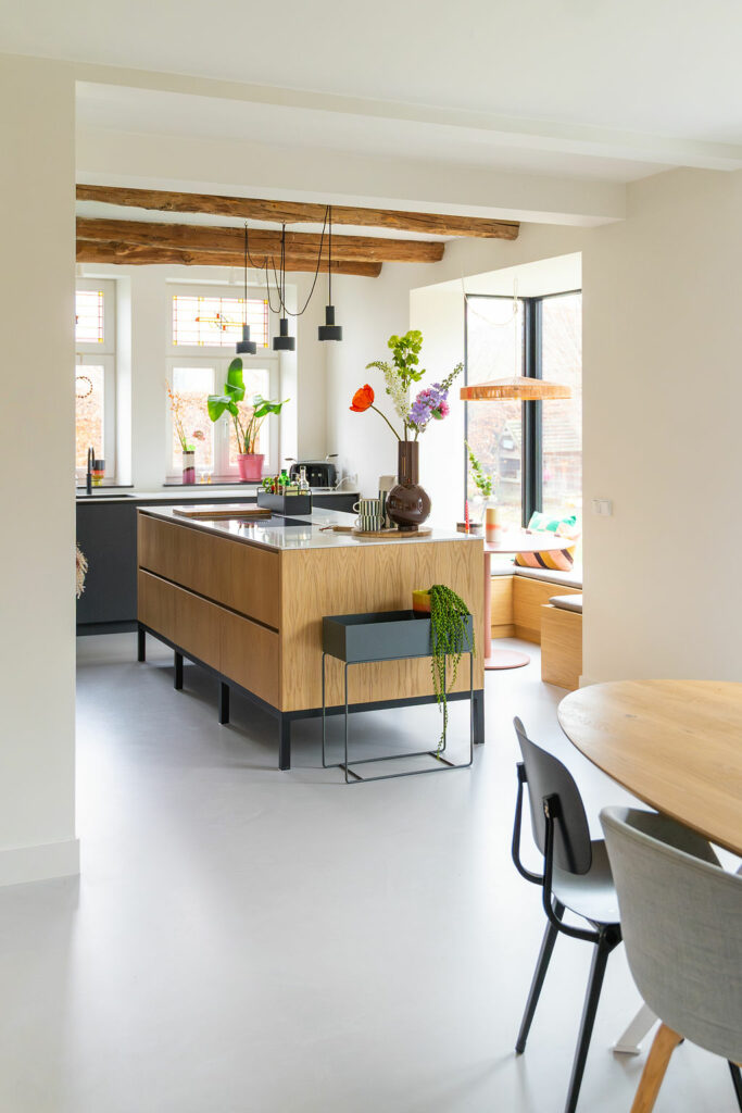 de frisfabriek panningen karakteristiek koken in susteren hoofdfoto